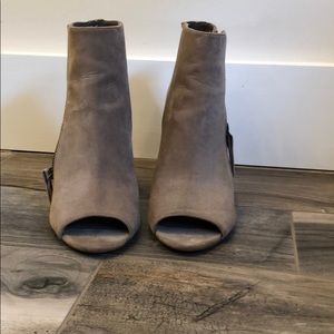 Steve Madden heels!